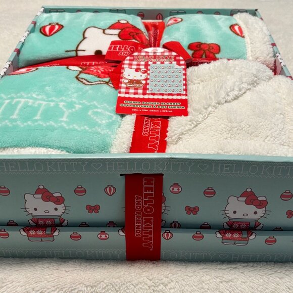 NEW IN BOX - Hello Kitty - Christmas Sweater Holiday Blanket - TWIN - Gift Box - Picture 4 of 6